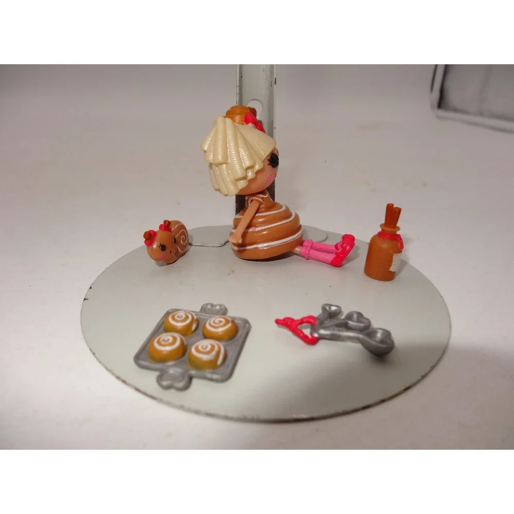 Lalaloopsy Mini Bun‎ Bun Sticky Icing Doll Series 8 Sew Cute Shoppes Set
